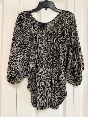 Isabella Rodriguez Animal Print Blouse Balloon Sleeve Lightweight Size Small